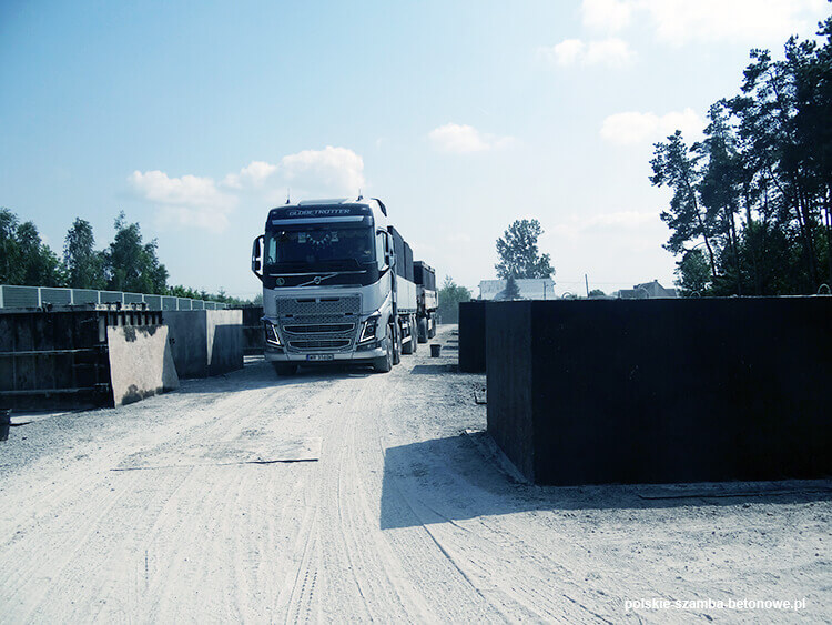 Transport szamb betonowych  w Namysłowie